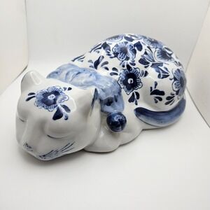 Vintage Blue & White Floral Ceramic Sleeping Cat Figurine 9" Delft Style Centrum